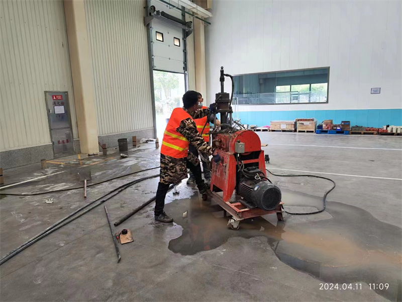 周至厂房地面下沉塌陷注浆加固施工